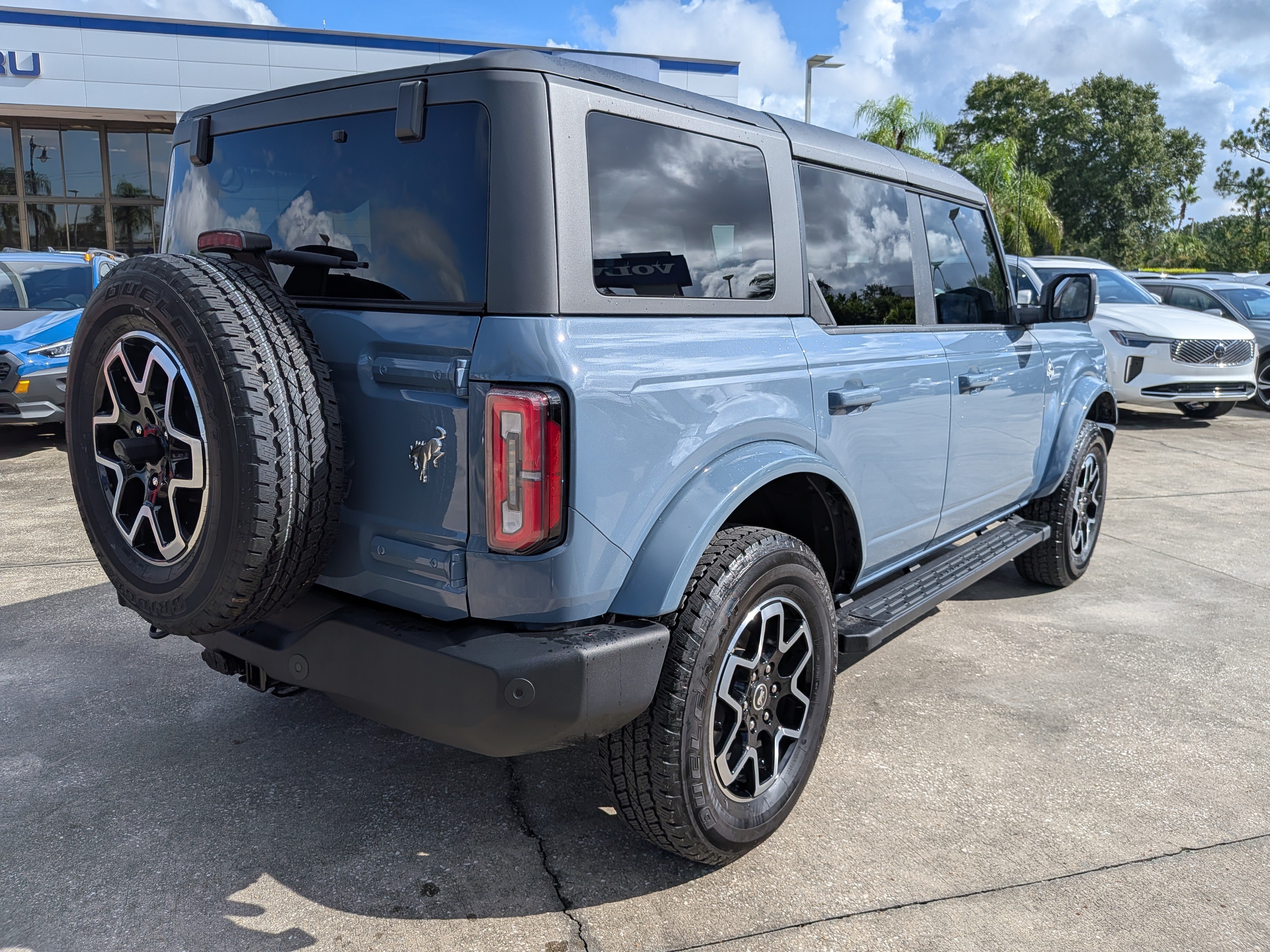 Used 2024 Ford Bronco Outer Banks AWD/4WD image 4