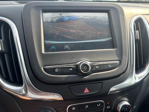 Used 2018 Chevrolet Equinox LT FWD image 20