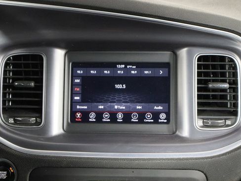 Used 2020 Dodge Charger SXT image 23