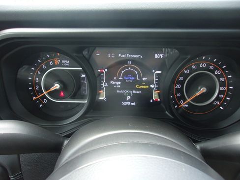 Used 2025 Jeep Gladiator Sport AWD/4WD image 12
