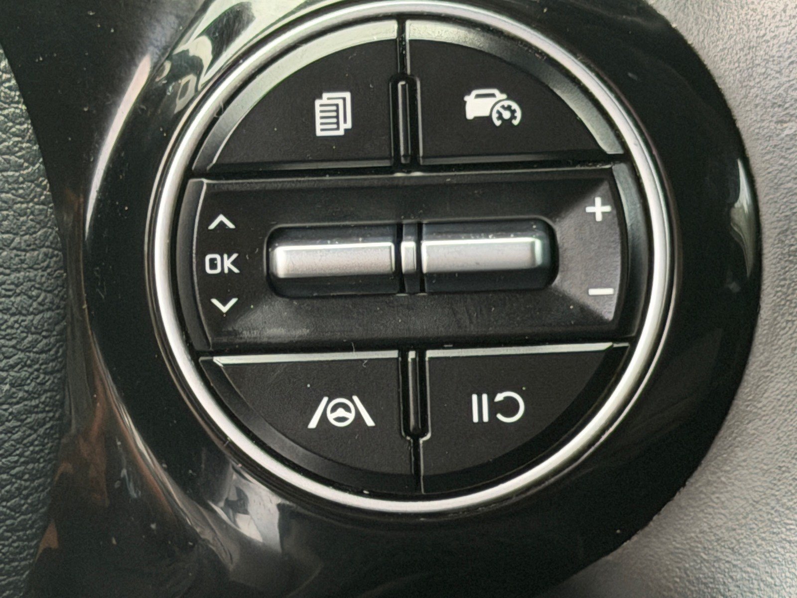 Certified 2023 Kia Soul EX FWD image 36