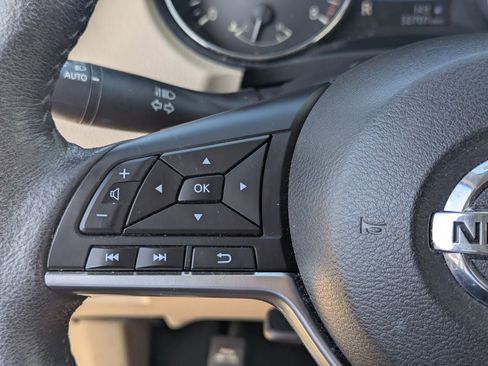 Used 2019 Nissan Rogue SV FWD image 28