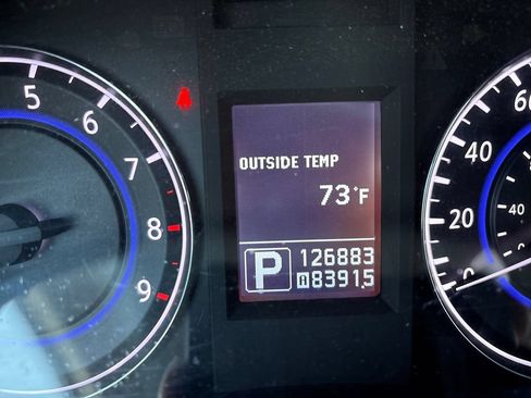 Used 2011 INFINITI G37 x Sedan w/ Premium Pkg AWD/4WD image 16