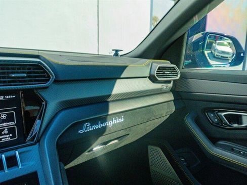 Used 2024 Lamborghini Urus Performante image 67