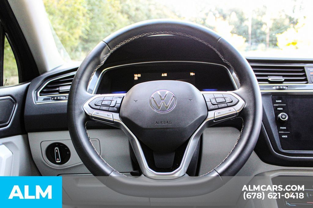Used 2022 Volkswagen Tiguan SE FWD image 24