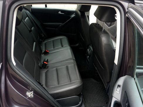 Used 2016 Volkswagen Tiguan S image 30