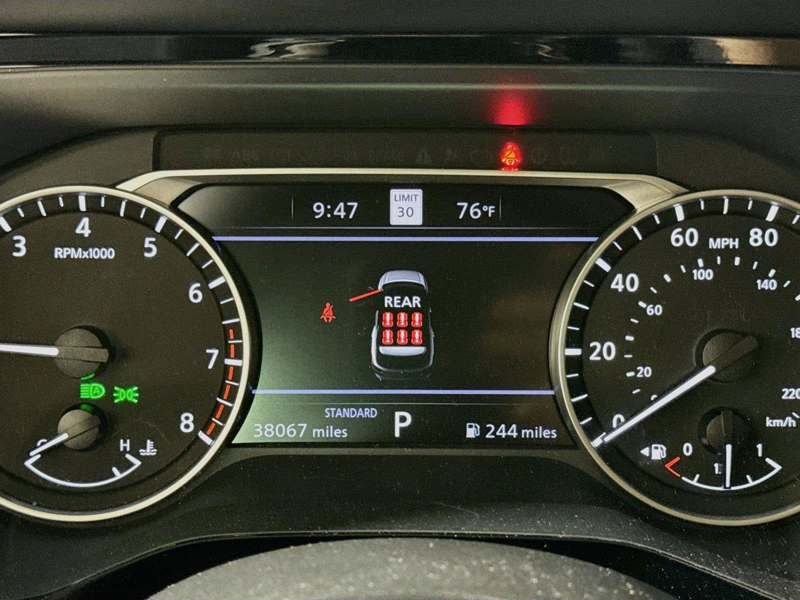 Used 2025 Nissan Pathfinder SL FWD image 10
