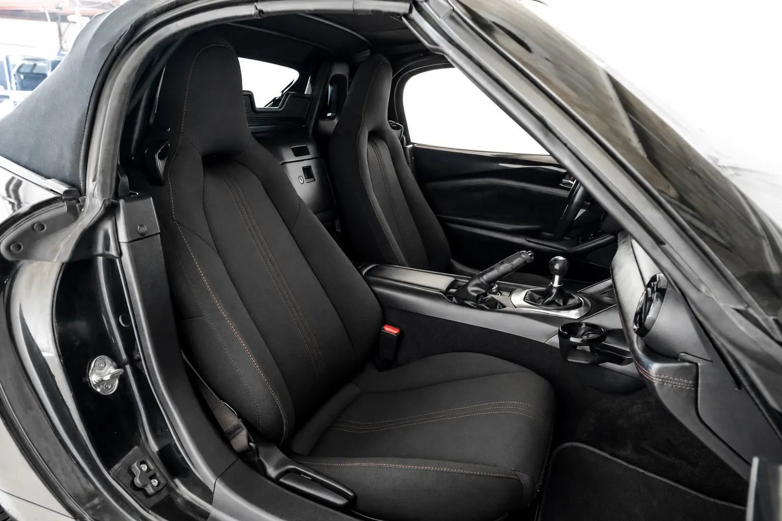 Used 2016 MAZDA MX-5 Miata Club RWD image 32