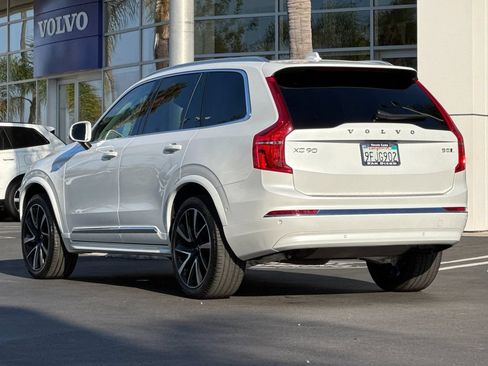 Certified 2023 Volvo XC90 B5 Plus AWD/4WD image 3