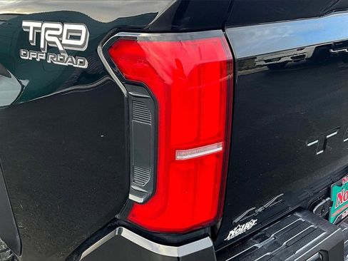 Used 2024 Toyota Tacoma TRD Off-Road image 31
