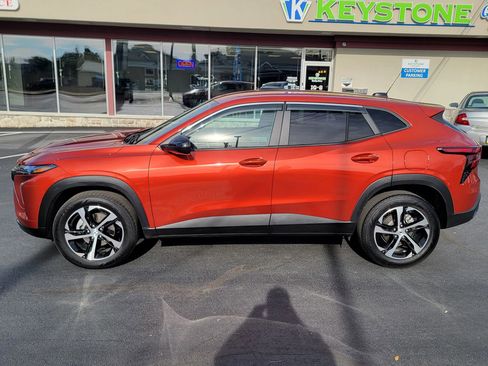 Used 2024 Chevrolet Trax RS w/ Driver Confidence Package image 8