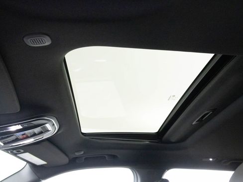 New 2025 Jeep Grand Cherokee Altitude image 25