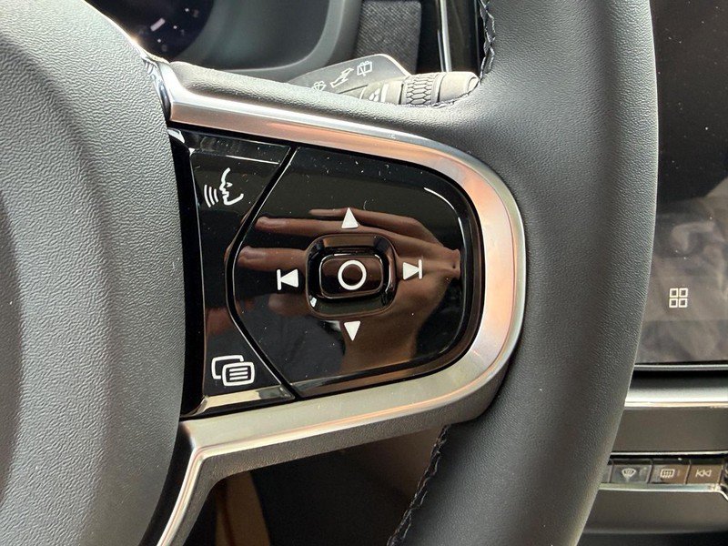 New 2027 Volvo XC90 B6 Plus AWD/4WD image 15