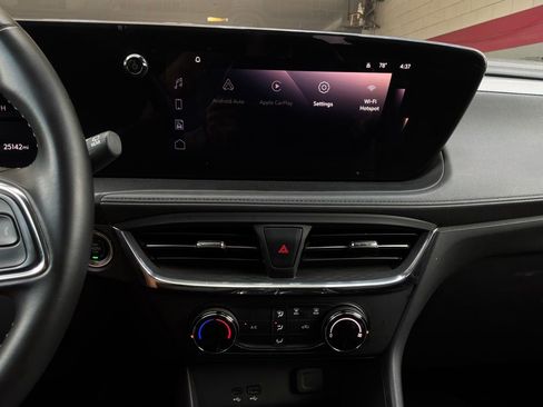 Used 2025 Buick Encore GX Preferred FWD image 24
