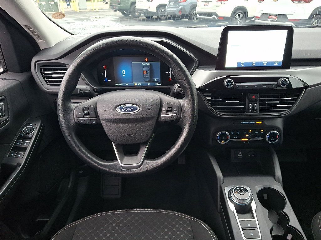 Used 2025 Ford Escape Active AWD/4WD image 11