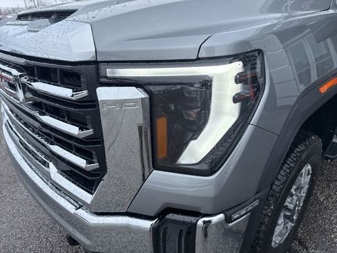 New 2026 GMC Sierra 3500 SLE w/ SLE Value Package image 15