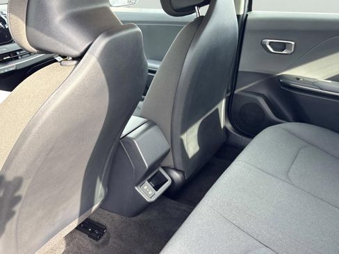 New 2025 Kia K4 LX image 15