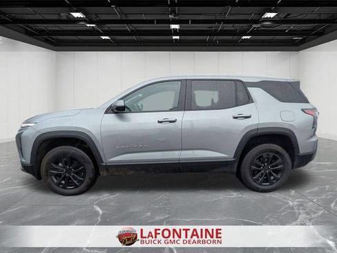 Used 2025 Chevrolet Equinox LT FWD image 2