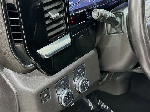 Used 2022 GMC Sierra 1500 Elevation w/ LPO, Elevation Black Package image 10