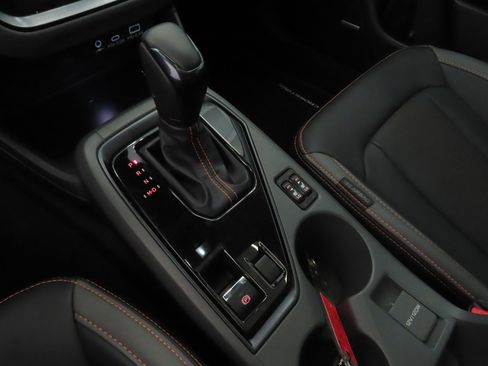 Used 2025 Subaru Crosstrek 2.5i Limited w/ Crosstrek Mirror Package image 19