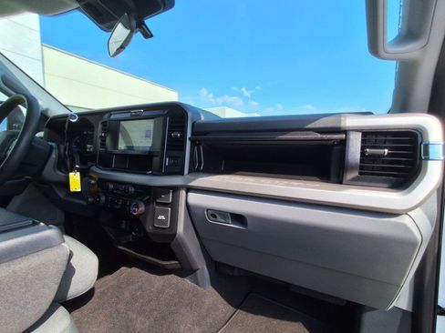 Used 2025 Ford F250 XLT w/ FX4 Off-Road Package AWD/4WD image 14