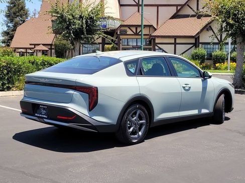 New 2026 Kia K4 FWD image 4