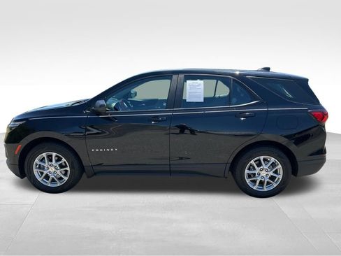 Used 2023 Chevrolet Equinox LS FWD image 4
