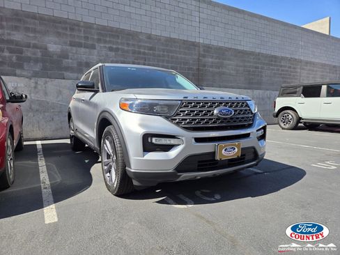 Certified 2023 Ford Explorer XLT w/ Equipment Group 202A AWD/4WD image 1