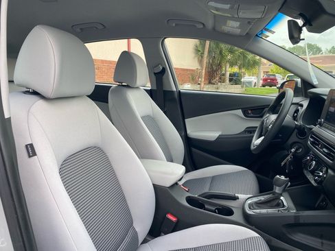 Used 2022 Hyundai Kona SE FWD image 35