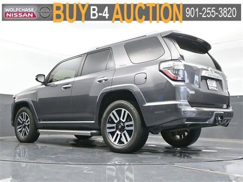 Used 2018 Toyota 4Runner SR5 image 23