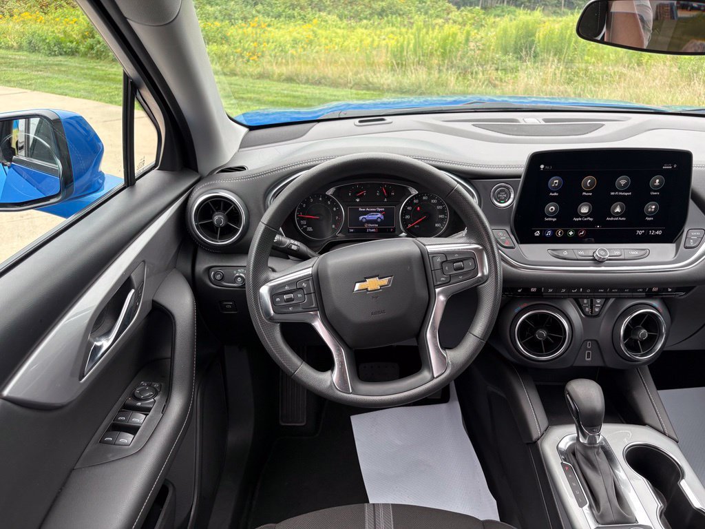 Used 2025 Chevrolet Blazer LT FWD image 39