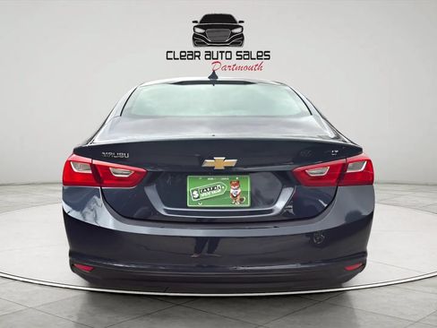 Used 2017 Chevrolet Malibu LT FWD image 5