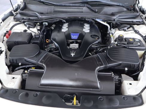 Used 2017 Maserati Ghibli S image 48