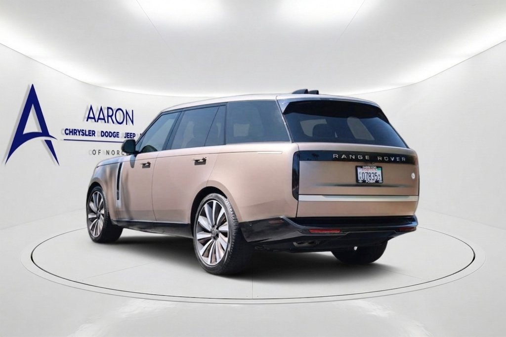Used 2023 Land Rover Range Rover SV AWD/4WD image 7