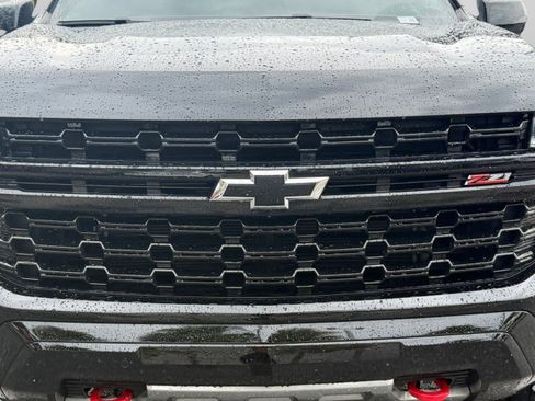 Used 2023 Chevrolet Tahoe Z71 AWD/4WD image 10