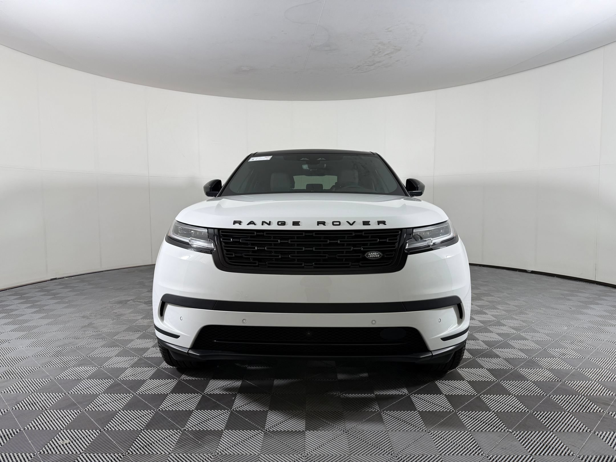 New 2026 Land Rover Range Rover Velar S AWD/4WD image 6