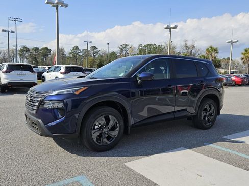 New 2026 Nissan Rogue SV w/ Cold Weather Package FWD image 2