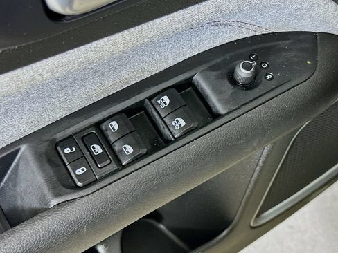 Used 2024 Jeep Compass Latitude AWD/4WD image 20