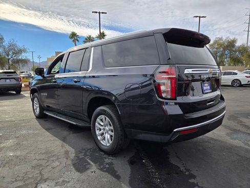 Used 2024 Chevrolet Suburban LT image 4