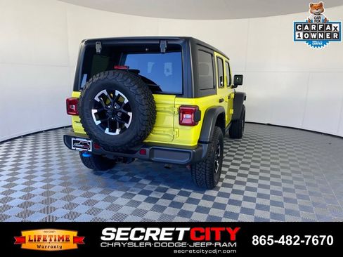 Used 2024 Jeep Wrangler Unlimited Rubicon 4xe AWD/4WD image 7