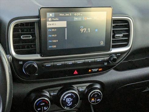 Used 2022 Hyundai Venue SEL w/ Cargo Package image 13