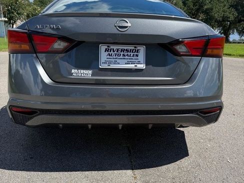 Used 2025 Nissan Altima 2.5 SV FWD image 5