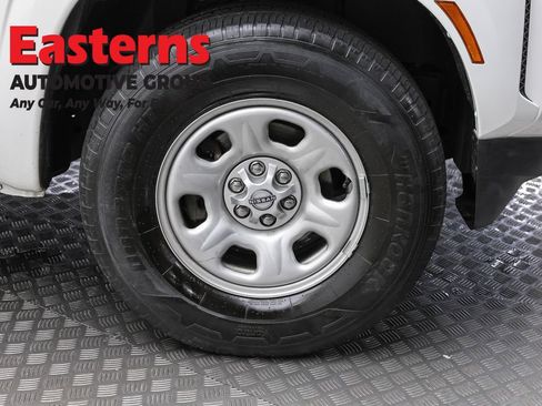 Used 2022 Nissan Frontier S RWD image 29