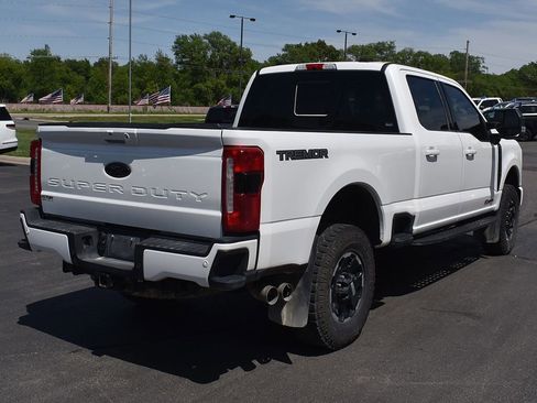 Used 2025 Ford F250 Lariat w/ Tremor Off-Road Package AWD/4WD image 4