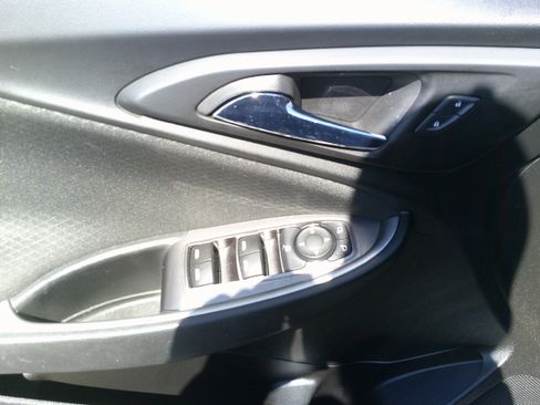 Used 2022 Chevrolet Malibu LT image 17