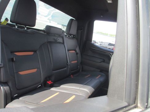 Used 2024 GMC Sierra 1500 AT4 AWD/4WD image 25