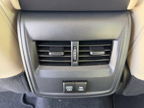 Used 2021 Toyota Avalon XLE FWD image 24