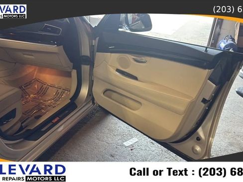 Used 2012 BMW 535i xDrive AWD/4WD image 41