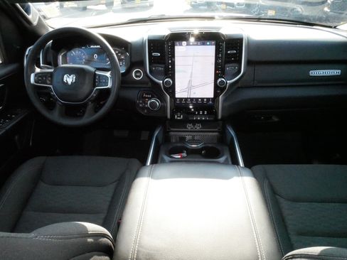 Used 2025 RAM 1500 Big Horn AWD/4WD image 10