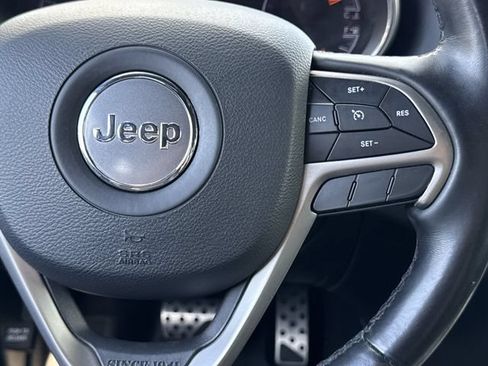 Used 2020 Jeep Grand Cherokee Limited w/ Luxury Group II AWD/4WD image 16